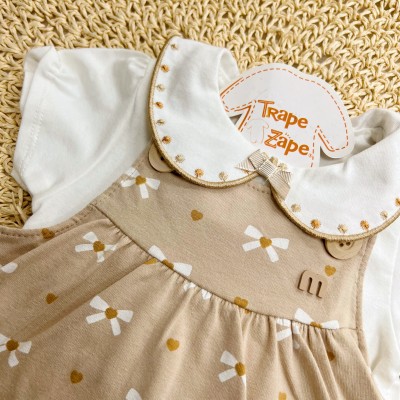  Conj. Body Gola Bordada e Salopete Lacinhos - Off White e Areia